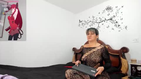 Sophie online show from 01/12/26, 06:46