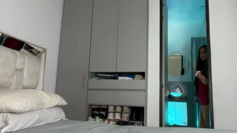 Snapshot of sophie_foxxx chatting on 04/01/26, 10:29 Sophie online show from 04/01/26, 10:29