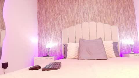 sophie online show from 11/15/25, 11:51