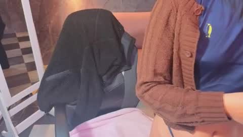 sophie_jones_b online show from 04/14/26, 12:33