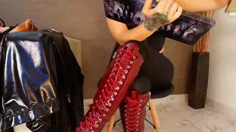 Sophie online show from 12/27/24, 04:10