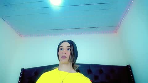 Snapshot of sophie_miaa chatting on 01/31/25, 01:54 sophie_miaa online show from 01/31/25, 01:54