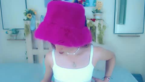 Snapshot of sophie_miaa chatting on 02/24/25, 12:30 sophie_miaa online show from 02/24/25, 12:30