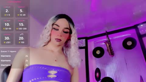 Snapshot of sophie_miaa chatting on 09/18/25, 11:23 sophie_miaa online show from 09/18/25, 11:23