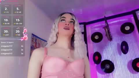 Snapshot of sophie_miaa chatting on 09/30/25, 11:26 sophie_miaa online show from 09/30/25, 11:26