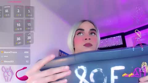 Snapshot of sophie_miaa chatting on 10/16/25, 11:22 sophie_miaa online show from 10/16/25, 11:22