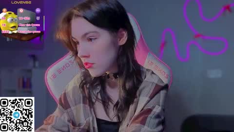 Snapshot of sophie_nomenal_ chatting on 03/01/26, 09:28 sophie_nomenal_ online show from 03/01/26, 09:28