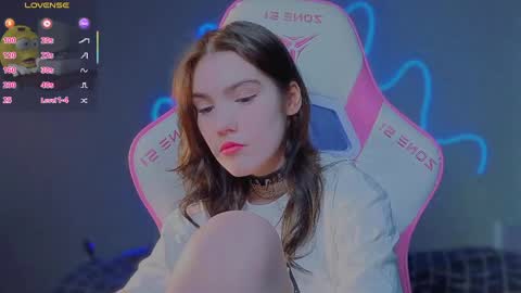 Snapshot of sophie_nomenal_ chatting on 05/15/26, 11:23 sophie_nomenal_ online show from 05/15/26, 11:23