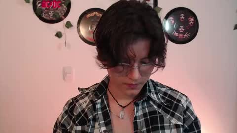 sophie_ross1 online show from 09/19/25, 03:08