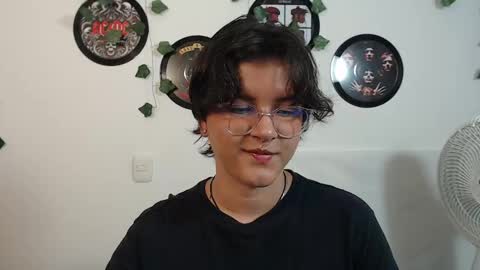 sophie_ross1 online show from 09/23/25, 03:53