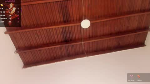 sophie_smith19 online show from 10/21/25, 02:07