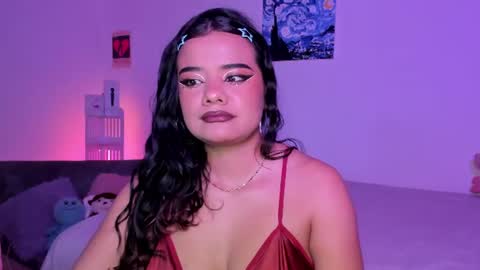 Snapshot of sophie_t_ chatting on 06/18/26, 08:03 Sofia online show from 06/18/26, 08:03