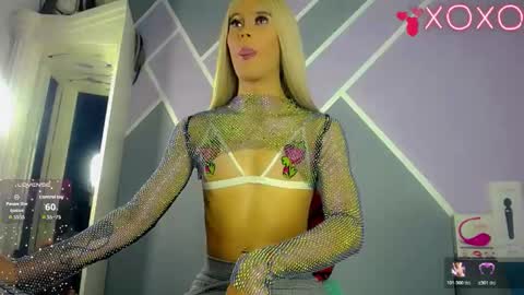 sophie_vall online show from 10/21/25, 06:14