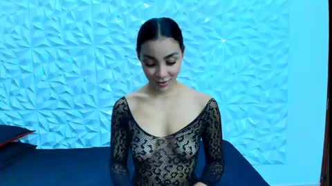 sophie_willow online show from 04/15/26, 08:20