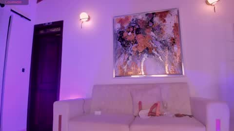 Snapshot of sophiebarnett_ chatting on 02/15/25, 02:47 Sophie online show from 02/15/25, 02:47