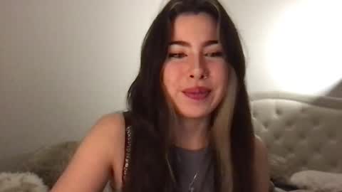 Sophie Belle online show from 11/18/25, 02:06