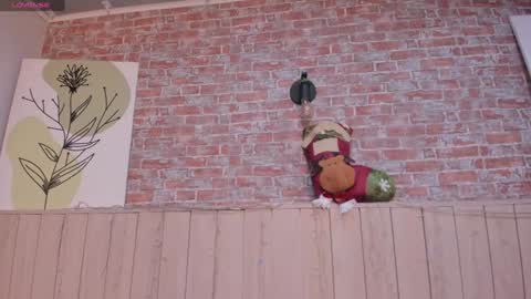 Sophie online show from 12/11/24, 03:37