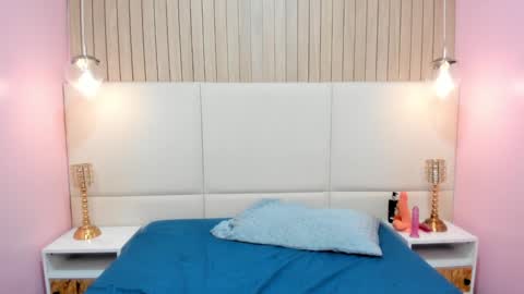 Sophie online show from 01/18/25, 05:41