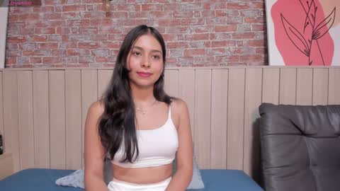 Sophie online show from 02/06/25, 06:24