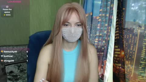 Sophie online show from 05/22/26, 07:37
