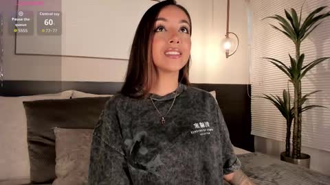 Snapshot of sophieblake1 chatting on 11/16/25, 08:14 online show from 11/16/25, 08:14