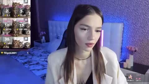 Snapshot of sophiecherrie chatting on 01/30/25, 06:24 Sophie online show from 01/30/25, 06:24