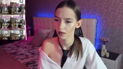 Snapshot of sophiecherrie chatting on 02/03/25, 08:46 Sophie online show from 02/03/25, 08:46