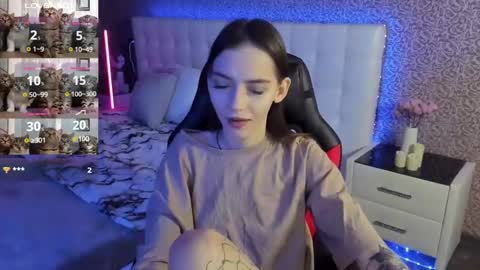Snapshot of sophiecherrie chatting on 02/11/25, 07:12 Sophie online show from 02/11/25, 07:12
