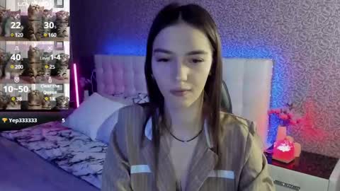 Snapshot of sophiecherrie chatting on 03/07/25, 08:34 Sophie online show from 03/07/25, 08:34