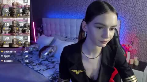 Snapshot of sophiecherrie chatting on 03/10/25, 06:12 Sophie online show from 03/10/25, 06:12