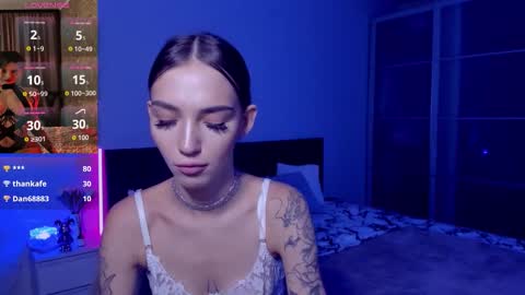 Snapshot of sophiecherrie chatting on 10/19/25, 10:32 Sophie online show from 10/19/25, 10:32