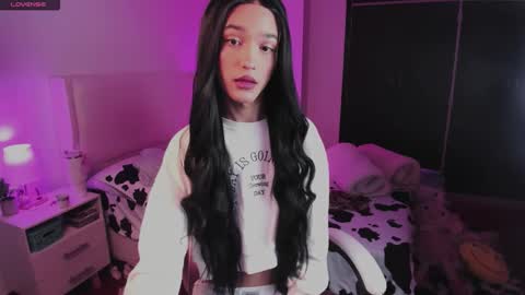 Snapshot of sophiecornett chatting on 11/05/25, 08:03 online show from 11/05/25, 08:03