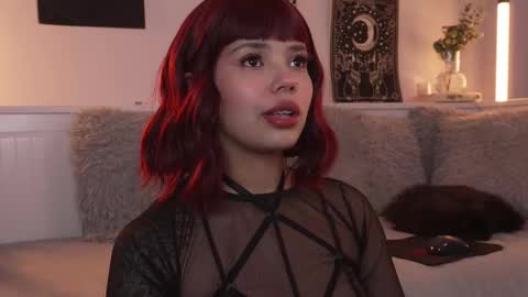 Sophiee  online show from 10/01/25, 09:32