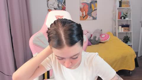 Sophie  online show from 12/28/24, 04:30