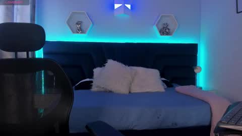 Snapshot of sophiee_s chatting on 03/02/25, 05:25 Sophie online show from 03/02/25, 05:25