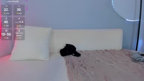 Sophie online show from 05/14/26, 11:00