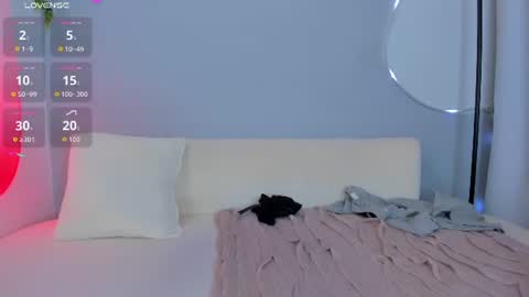 Snapshot of sophiee_s chatting on 07/06/26, 11:18 Sophie online show from 07/06/26, 11:18