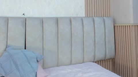 Sofa  online show from 02/27/26, 04:29