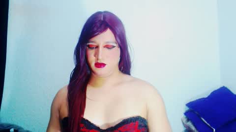 Snapshot of sophiehillsxo chatting on 12/05/25, 02:20 sophiehillsxo online show from 12/05/25, 02:20