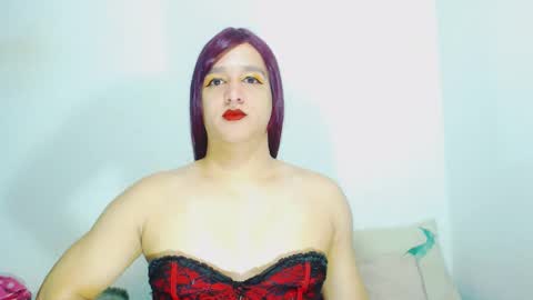 Snapshot of sophiehillsxo chatting on 05/18/26, 05:46 sophiehillsxo online show from 05/18/26, 05:46