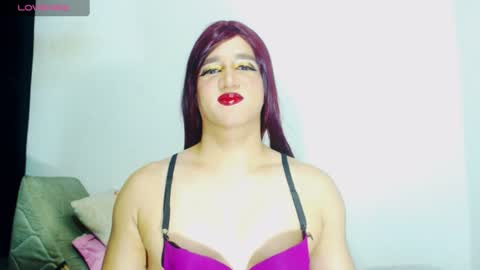 Snapshot of sophiehillsxo chatting on 06/13/26, 05:16 sophiehillsxo online show from 06/13/26, 05:16
