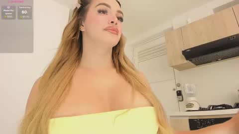 Snapshot of sophiehoney_ts chatting on 10/02/25, 12:50 SAMANTHA online show from 10/02/25, 12:50