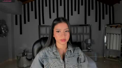 Sophie Houston online show from 04/13/26, 04:29