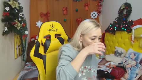 sophiekittyy online show from 01/16/25, 07:28