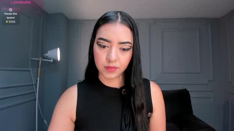 Snapshot of sophielanne chatting on 11/23/25, 11:04 Sophie online show from 11/23/25, 11:04