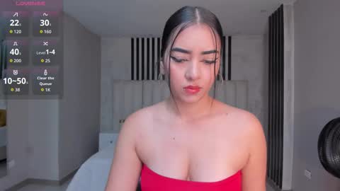 Snapshot of sophielanne chatting on 11/30/25, 11:31 Sophie online show from 11/30/25, 11:31