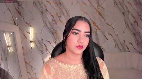 Snapshot of sophielanne chatting on 01/12/26, 05:23 Sophie online show from 01/12/26, 05:23