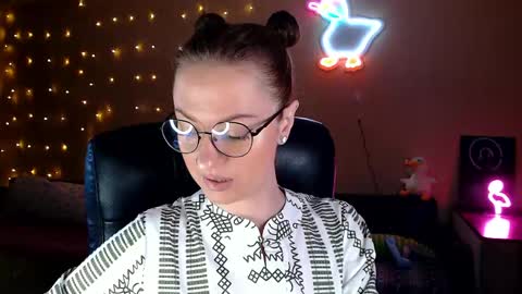 sophieleroux online show from 04/14/26, 11:49