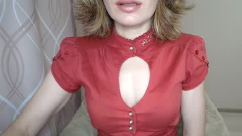 Snapshot of sophiemisss chatting on 10/17/25, 08:39 Sophiemisss online show from 10/17/25, 08:39