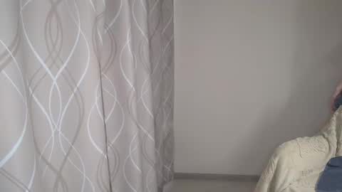 Snapshot of sophiemisss chatting on 12/14/25, 10:42 Sophiemisss online show from 12/14/25, 10:42